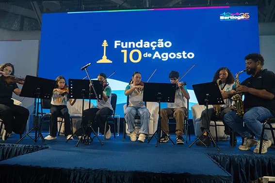 Apresentação cultural — Orquestra Fundação 10 de Agosto