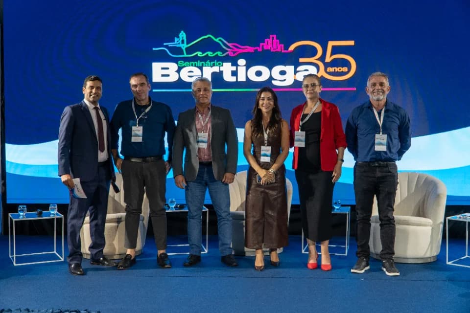 Painel de autoridades no Seminário Bertioga 35 Anos